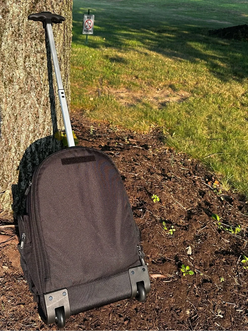 Samsonite Black and Dark Gray Rolling Men's Backpack